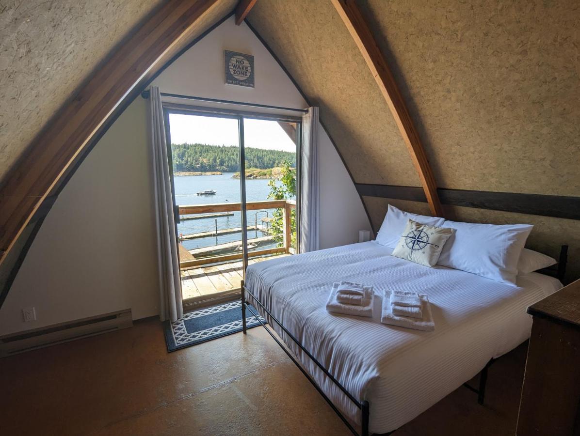 Jade Resort-Oceanfront Suites In Gowlland Harbour Heriot Bay Экстерьер фото
