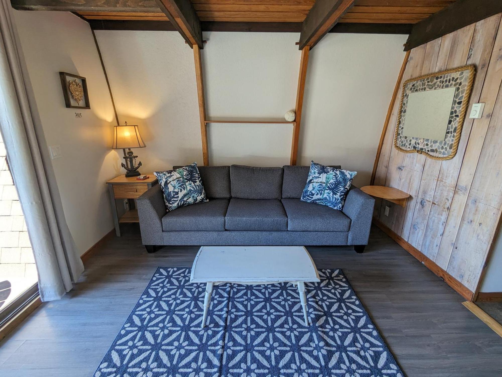 Jade Resort-Oceanfront Suites In Gowlland Harbour Heriot Bay Экстерьер фото