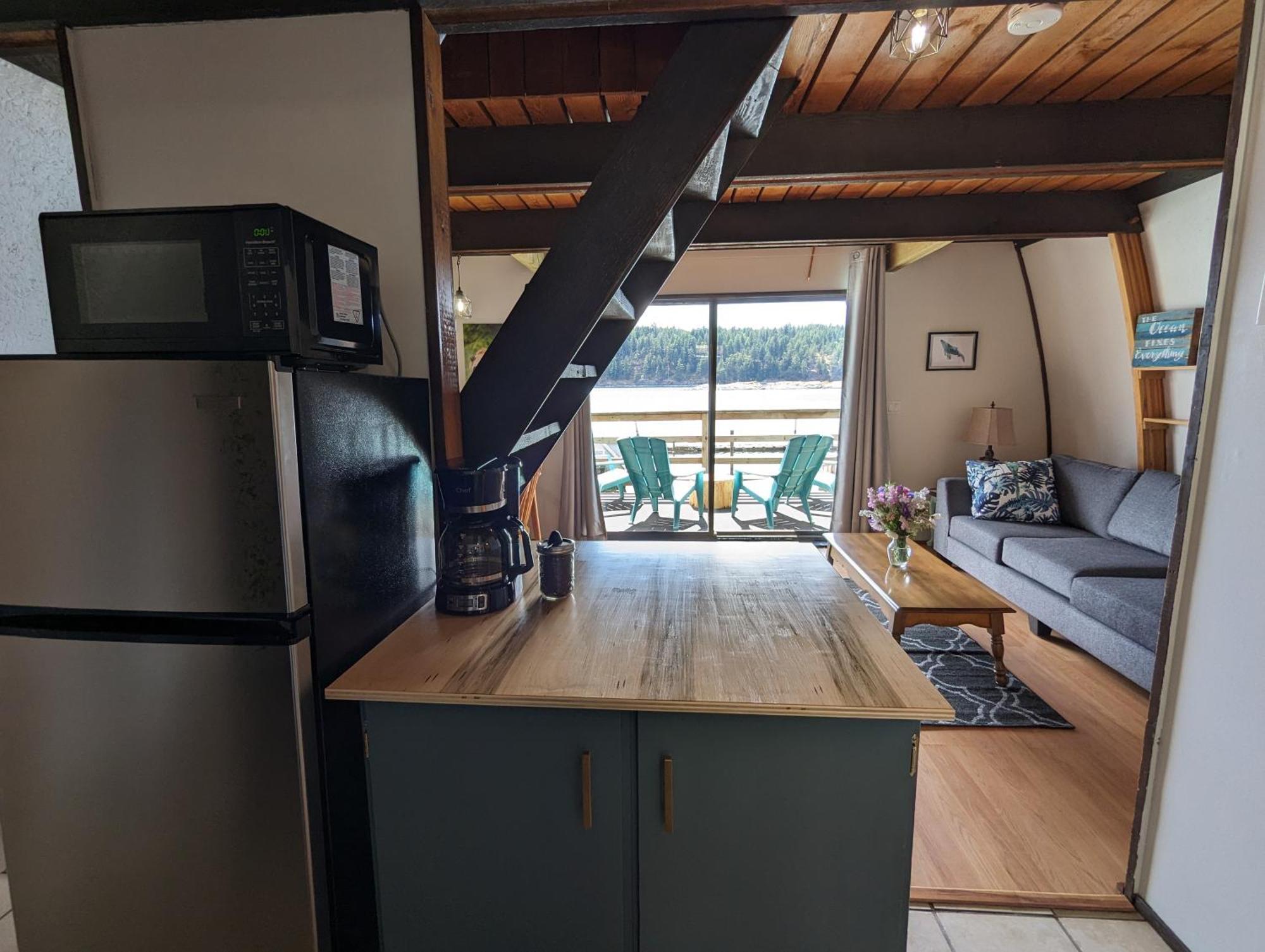 Jade Resort-Oceanfront Suites In Gowlland Harbour Heriot Bay Экстерьер фото