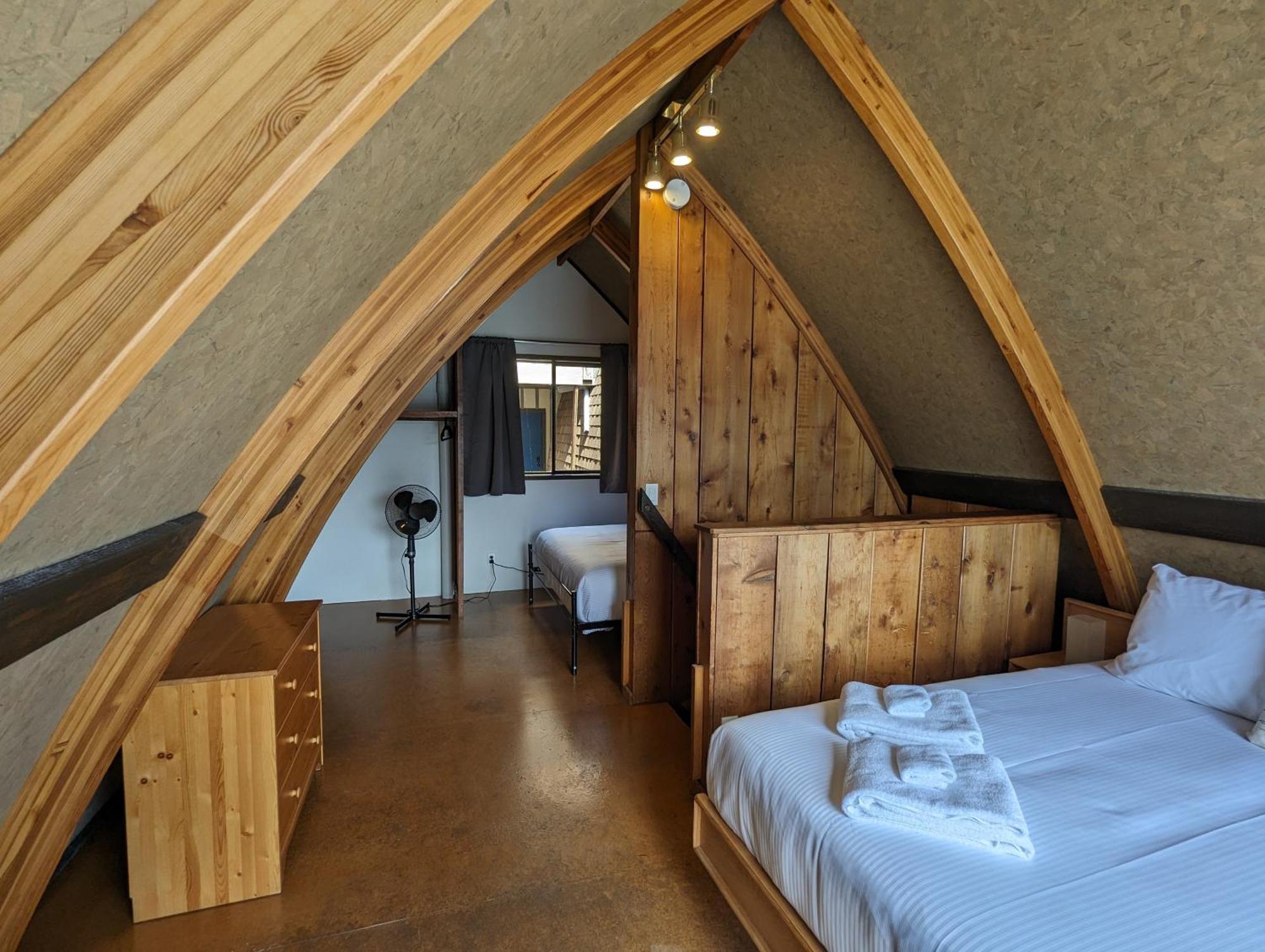 Jade Resort-Oceanfront Suites In Gowlland Harbour Heriot Bay Экстерьер фото