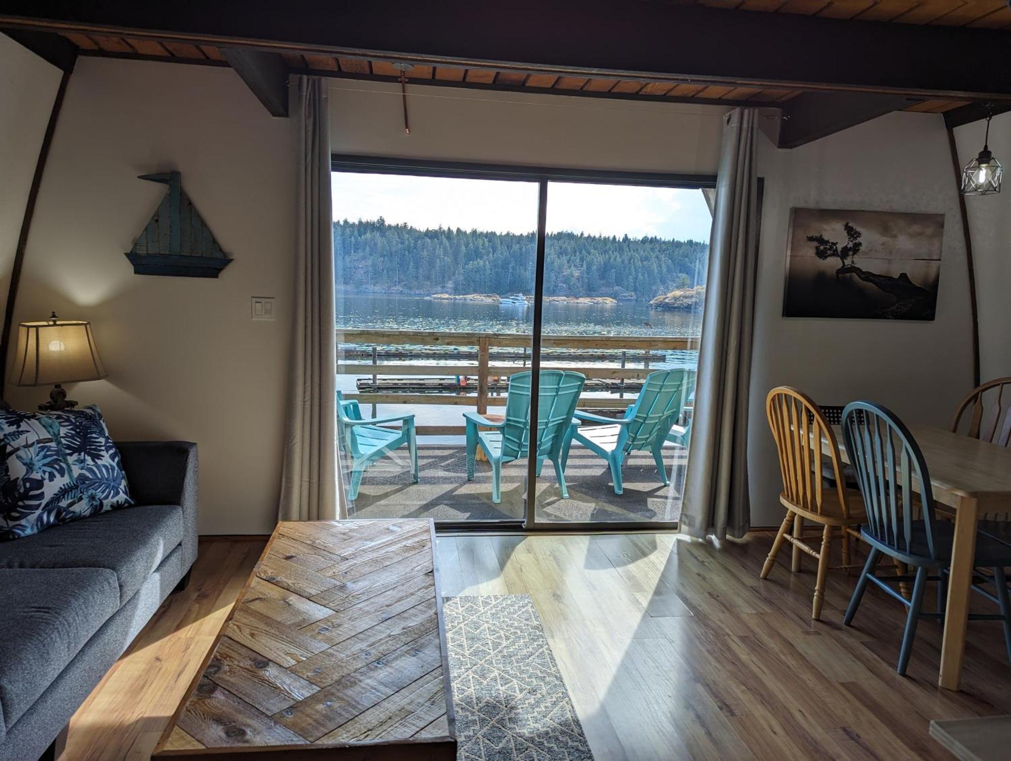 Jade Resort-Oceanfront Suites In Gowlland Harbour Heriot Bay Экстерьер фото