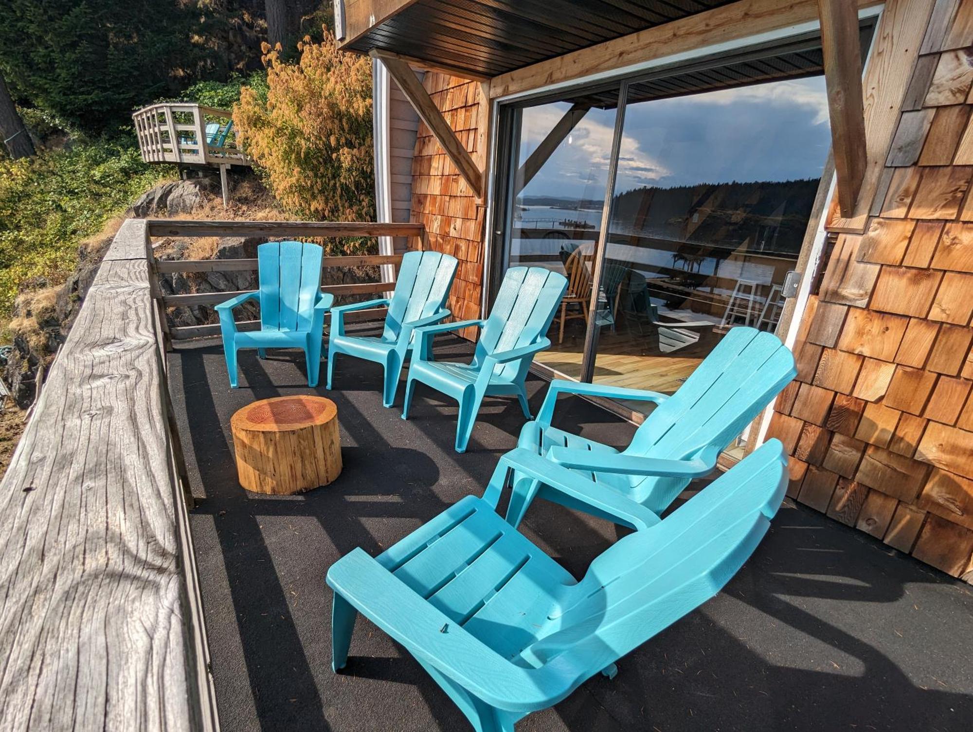 Jade Resort-Oceanfront Suites In Gowlland Harbour Heriot Bay Экстерьер фото