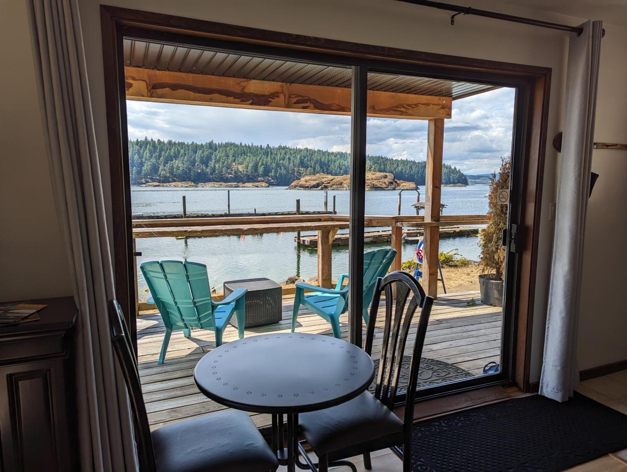 Jade Resort-Oceanfront Suites In Gowlland Harbour Heriot Bay Экстерьер фото