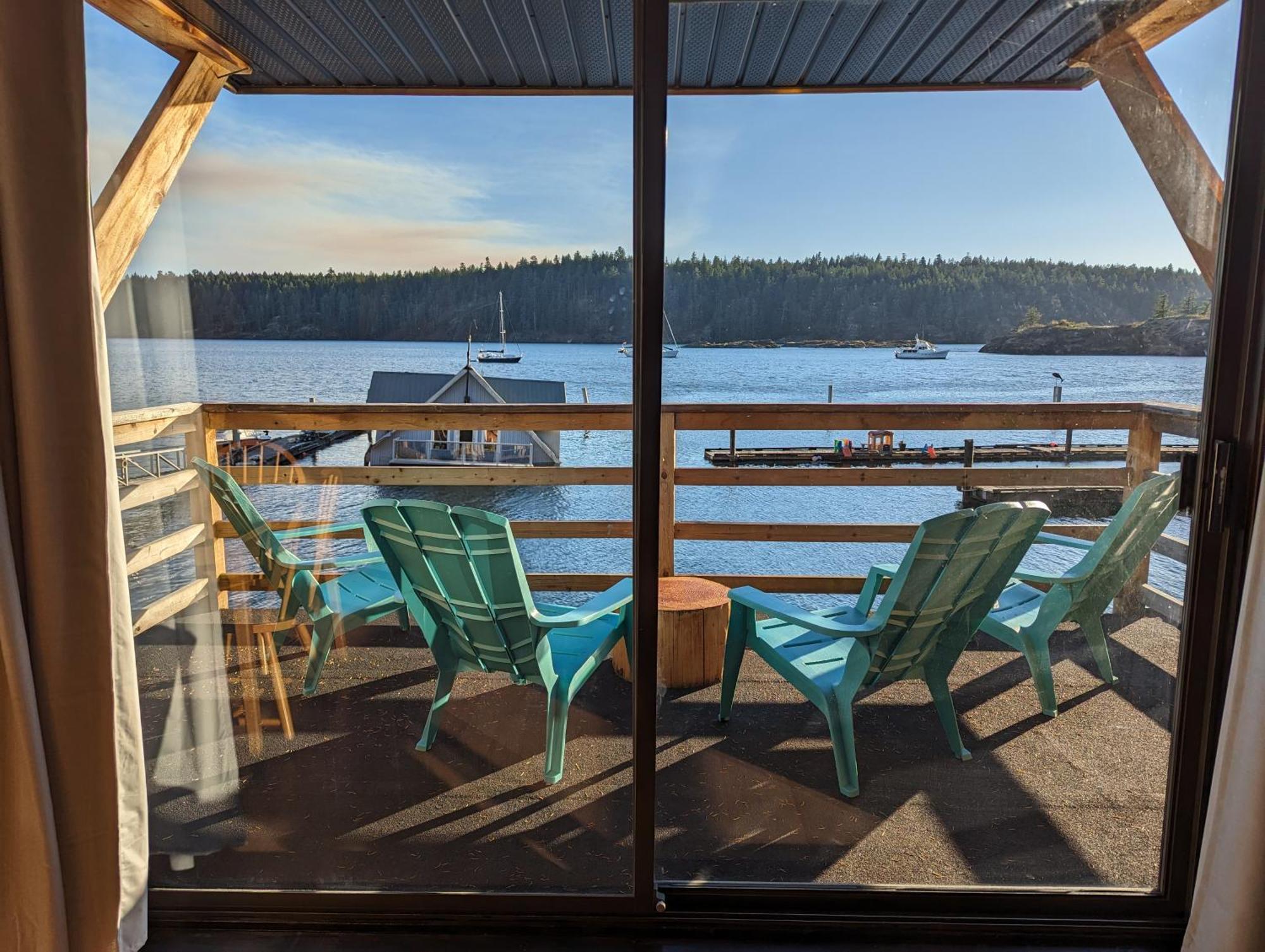 Jade Resort-Oceanfront Suites In Gowlland Harbour Heriot Bay Экстерьер фото