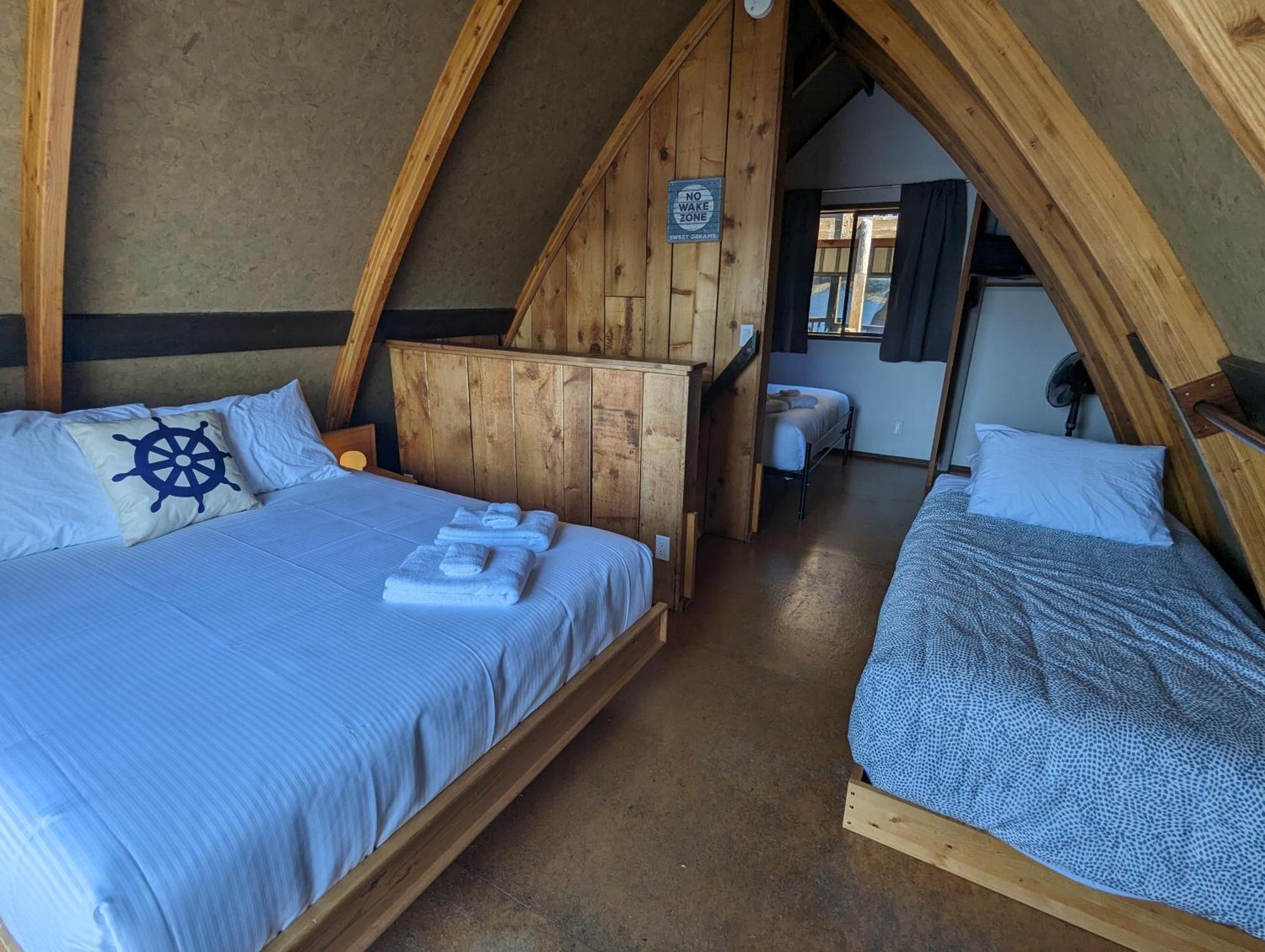 Jade Resort-Oceanfront Suites In Gowlland Harbour Heriot Bay Экстерьер фото